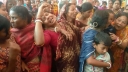মন্দির থেকে বৈদ্যুতিক লাইন না দেয়ায় পিটিয়ে হত্যা