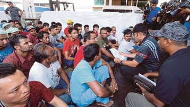 মালয়েশিয়ায় ব্যাপক ধরপাকড়, ৫০৬ অভিবাসী আটক