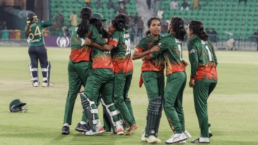 বিশ্বকাপে বাংলাদেশ, এত কাছে গিয়েও হৃদয় ভাঙল উইন্ডিজের