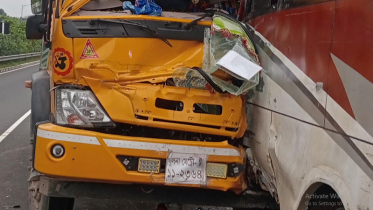 ঢাকা-মাওয়া এক্সপ্রেসওয়েতে বাসে ট্রাকের ধাক্কা, নিহত-১