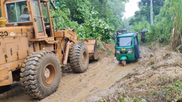 ছয় ঘণ্টা পর বাঘাইছড়িতে যান চলাচল স্বাভাবিক