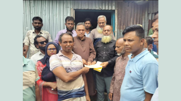 টর্নেডোয় ক্ষতিগ্রস্তদের পাশে দাঁড়ালেন সেলিম রেজা