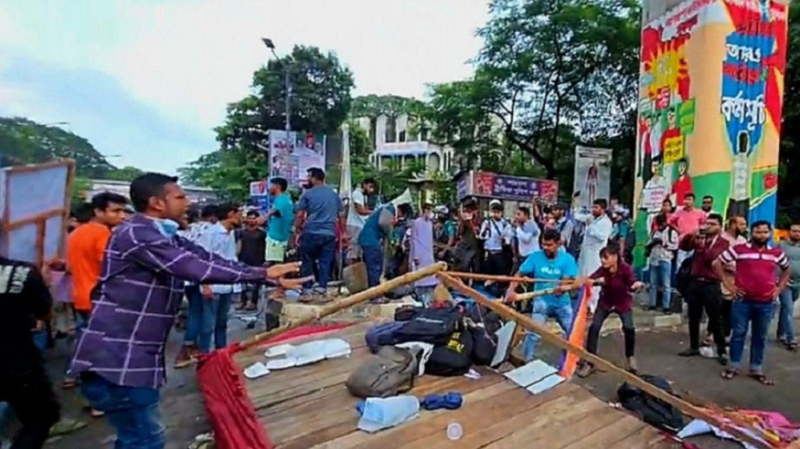 প্রকৃত জুলাইযোদ্ধাদের হাতে ভুয়ারা বিতাড়িত