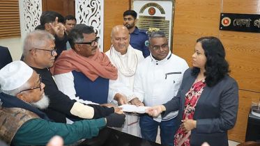 স্বামীর বিরুদ্ধে স্ত্রীর ও বোনের বিরুদ্ধে ভায়ের মনোনয়নপত্র জমা