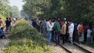 আদালতের কর্মচারীর ঝুলন্ত মরদেহ উদ্ধার