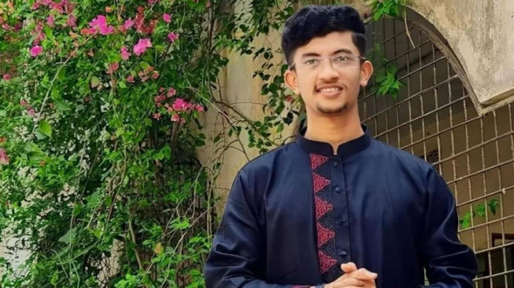 রিয়াদ সোয়া ২ কোটি টাকার চেক নেন সাবেক এমপির কাছ থেকে