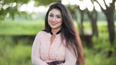আত্মসমর্পণ করে হত্যাচেষ্টা মামলায় জামিন পেলেন অপু বিশ্বাস