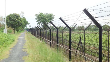 মৌলভীবাজার সীমান্তে ৪৮ জনকে ঠেলে দিল বিএসএফ