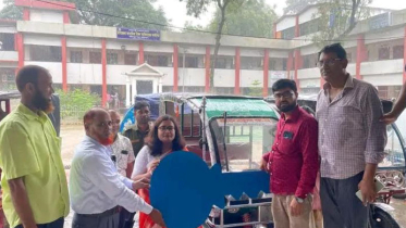 চরাঞ্চলের রোগীদের জন্য ২টি ভ্রম্যমান এ্যাম্বুলেন্স দিলো প্রশাসন