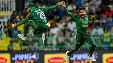 টানটান উত্তেজনার ম্যাচে লড়াকু জয়, সিরিজে সমতায় বাংলাদেশ