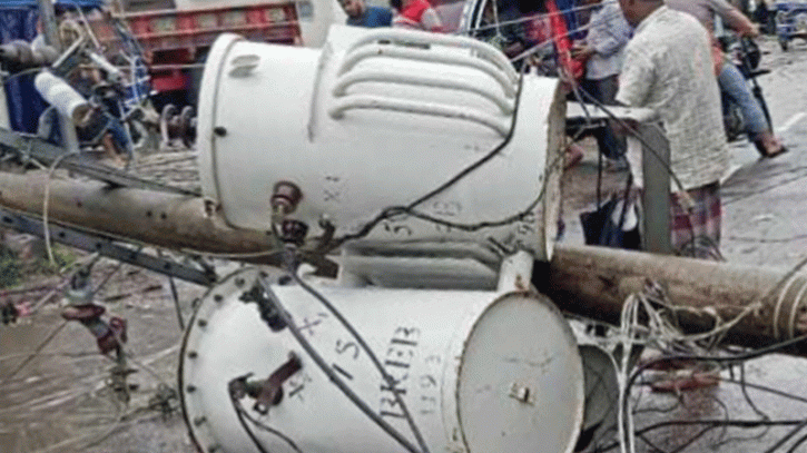 ৬২ ট্রান্সফরমার বিকল, ভেঙে গেছে ৮৪ খুঁটি 