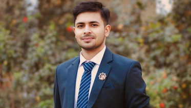 শার্ট-ক্যাপ পরিয়ে বান্ধবীকে রাতে হলে রাখেন রাবি ছাত্র