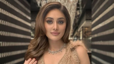‘কাঁটা লাগা গার্ল’ শেফালি জারিওয়ালা মারা গেছেন
