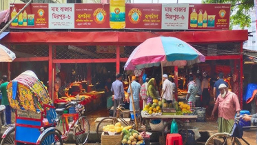 রাজধানীতে মবের শিকার পুলিশ কর্মকর্তা 