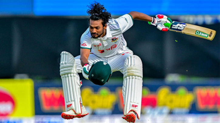 গলে শান্তর সেঞ্চুরি, উদযাপনে আবেগঘন দৃশ্য