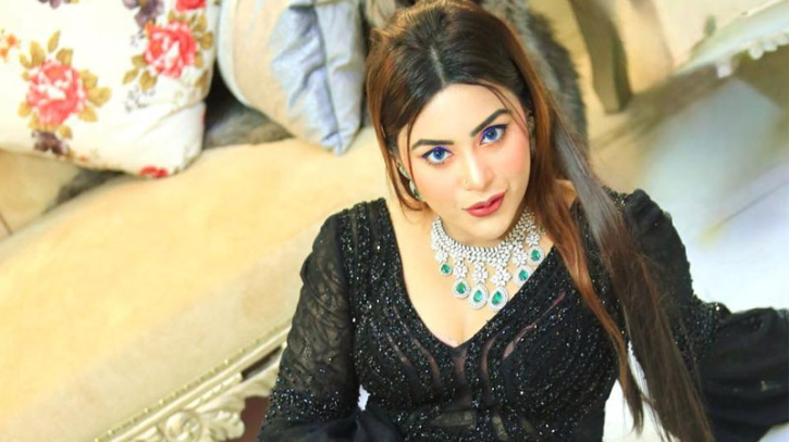 ১২৭ জনের বিরুদ্ধে মামলা করবেন মিষ্টি জান্নাত