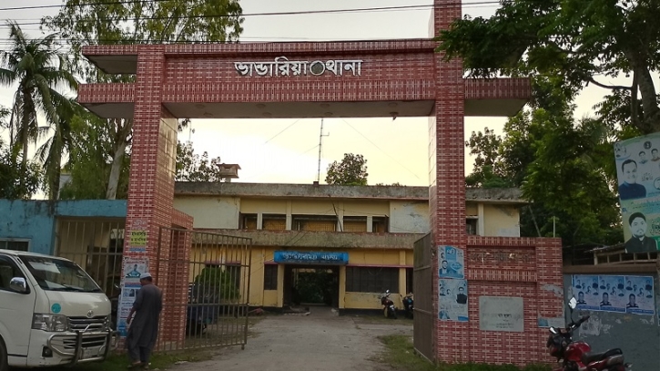 স্ত্রী ও শাশুড়িকে হত্যা করে ঘরে আগুন