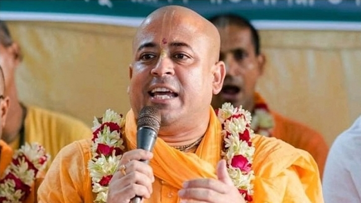 আরো চার মামলায় চিন্ময় দাস ব্রহ্মচারীকে গ্রেপ্তার দেখানোর আদেশ 