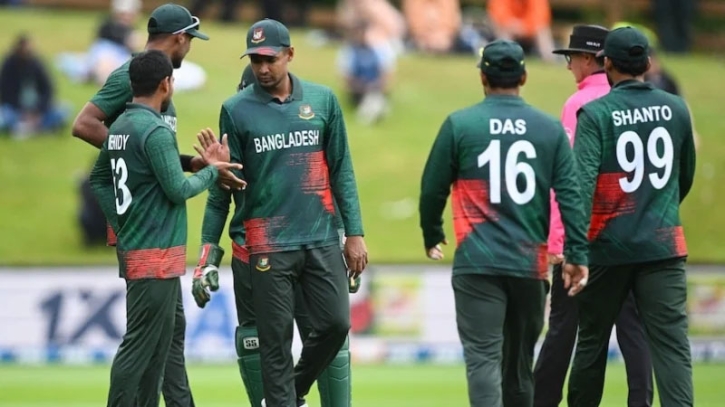 ওয়ানডে র‍্যাঙ্কিংয়ে ১০ নম্বরে বাংলাদেশ: স্বপ্ন ভেঙে হতাশ বিসিবি