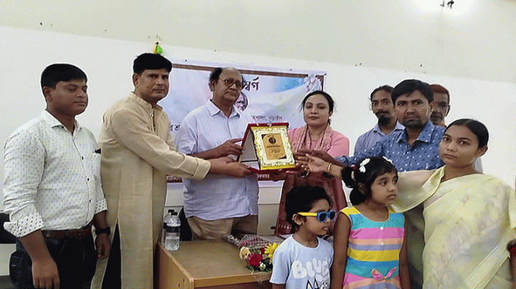 এস এম সুলতানের শিষ্য বলদেব অধিকারীকে বিদায়ী সংবর্ধনা 