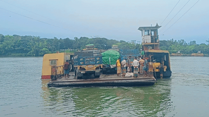 চন্দ্রঘোনা-রাইখালী নৌ রুটে ফেরি চলাচল শুরু