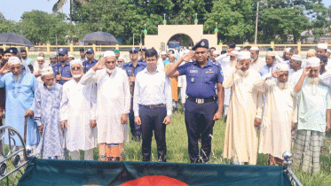 বীর মুক্তিযোদ্ধা জমশেদের রাষ্ট্রীয় মর্যাদায় দাফন