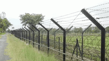 দিনাজপুর সীমান্তে ৯ বাংলাদেশিকে হস্তান্তর করলো বিএসএফ 