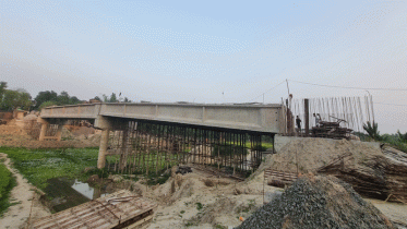 কালী নদীর উপর সেতু নির্মাণে ধীরগতি, ভোগান্তি চরমে