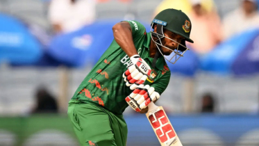 তামিমের তাণ্ডবে রেকর্ড সংগ্রহ বাংলাদেশের