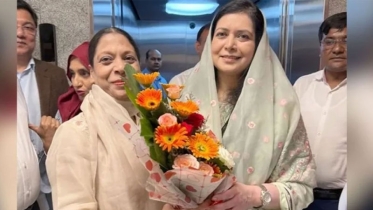 মাকে দেখে আবেগ আপ্লুত জুবাইদা রহমান