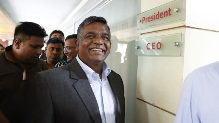 ফিট থাকলে খেলতে পারবেন সাকিব, জানালেন বুলবুল