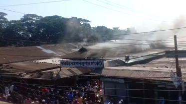 নেত্রকোণায় ভয়াবহ আগুনে ৫০ দোকান ভস্মীভূত