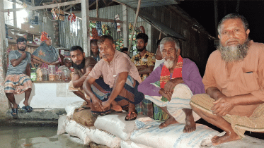 নির্ঘুম রাত কাটাচ্ছেন তিস্তা পাড়ের মানুষ