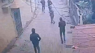 চট্টগ্রামে শীর্ষ ব্যবসায়ীর বাড়িতে সন্ত্রাসীদের গুলি বর্ষণ