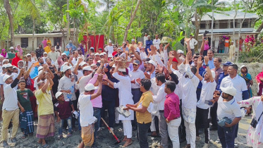 গলাচিপায় খাল পুনঃখনন কাজের উদ্বোধন করলেন নুরুল হক নুর