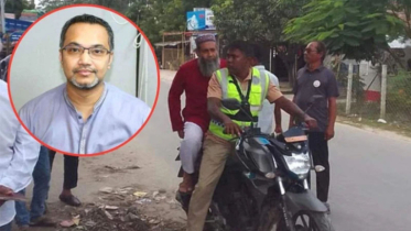 প্রধানমন্ত্রীর নির্দেশে কুষ্টিয়ার সেই শিক্ষককে বাড়ি পৌঁছে দিয়ে