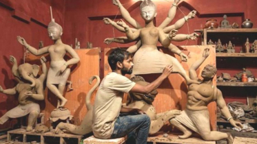 ৬৬৩ মণ্ডপে দুর্গাপূজার প্রস্তুতি, ব্যস্ত হবিগঞ্জের কারিগর