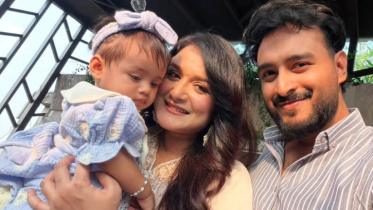হামে আক্রান্ত নাদিয়ার মেয়ে, দোয়া চাইলেন অভিনেত্রী