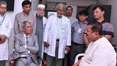 ভূমিমন্ত্রীকে দেখতে হাসপাতালে রাষ্ট্রপতি