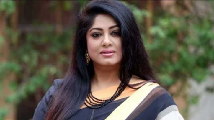 অবশেষে গ্রিন কার্ড পেলেন মৌসুমী
