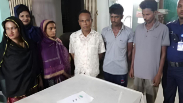 হোটেলে অভিযান চালিয়ে ইয়াবাসহ ৫ জন গ্রেপ্তার