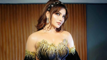 ‘এআই’ সংস্থার বিরুদ্ধে ৭ হাজার কোটি টাকা ক্ষতিপূরণ দাবি উর্বশীর