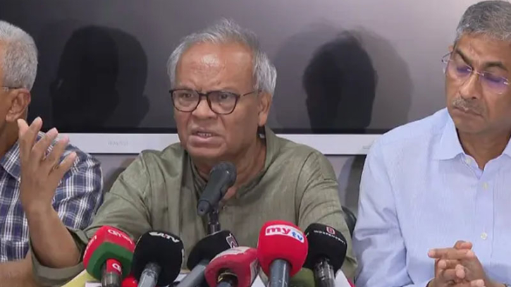এক দফার হুঁশিয়ারিতে হাত গুটিয়ে বসে থাকবে না বিএনপি: রিজভী
