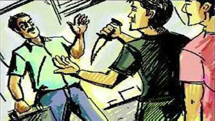 রাজধানীতে বাড়ছে ছিনতাই, অপ্রতিরোধ্য হয়ে উঠছে অপরাধীরা?